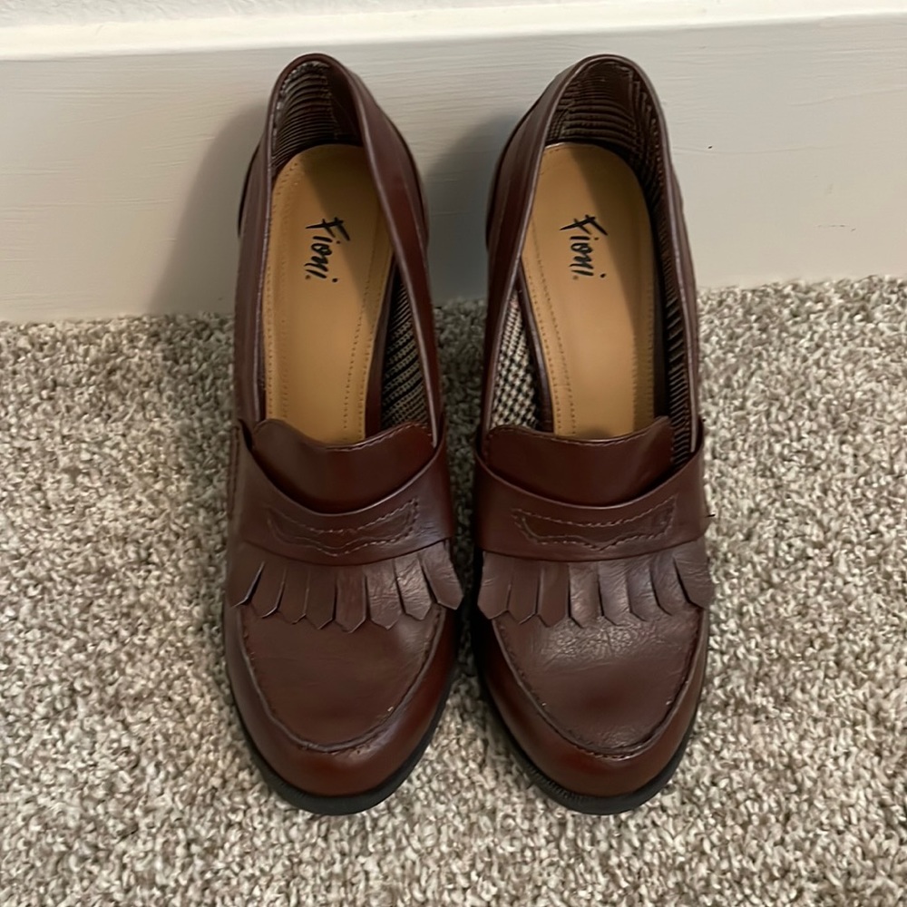 Fioni pumps
